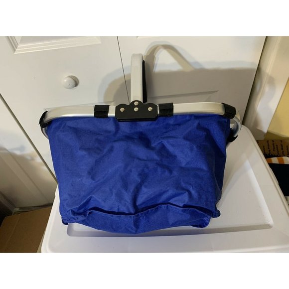 Coushatta Casino Resort Soft‎ Picnic Basket Tote- Lightweight Collapsible Bag - Picture 3 of 5